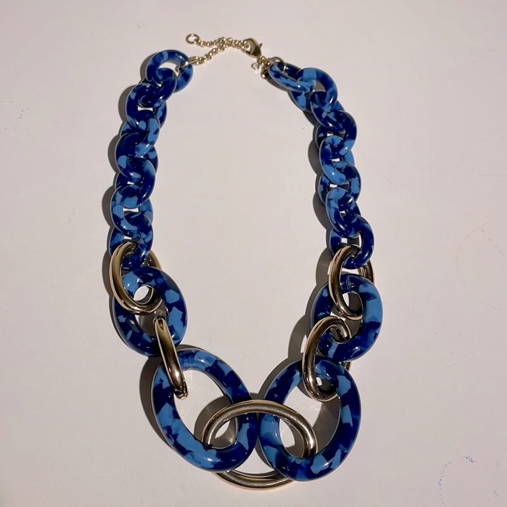 Ann Taylor necklace only worn a few times. In perfect condition!